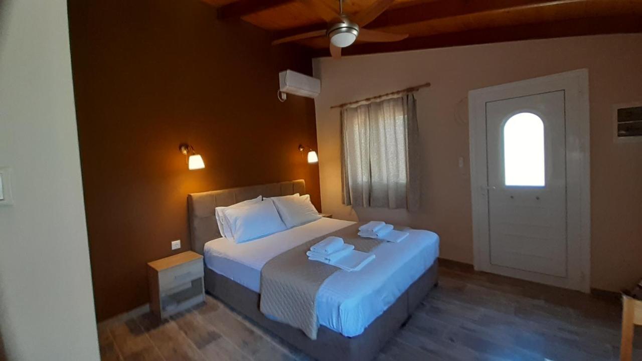 Room Near The Airport Pikermion ภายนอก รูปภาพ